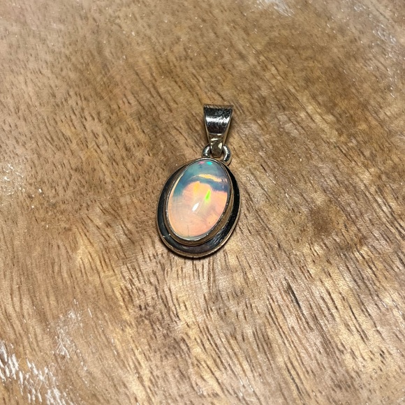 Natural Ethiopian Opal 925 Sterling Silver Pendant - Picture 2 of 15